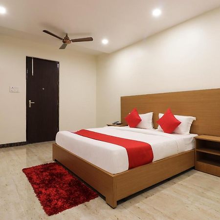 Oyo 61050 S S K Continental Hotel Juhi Bari Zewnętrze zdjęcie