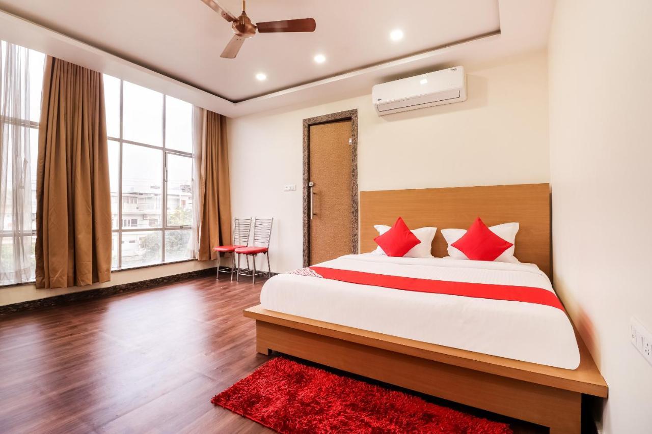 Oyo 61050 S S K Continental Hotel Juhi Bari Zewnętrze zdjęcie