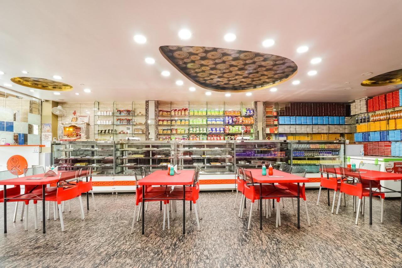 Oyo 61050 S S K Continental Hotel Juhi Bari Zewnętrze zdjęcie