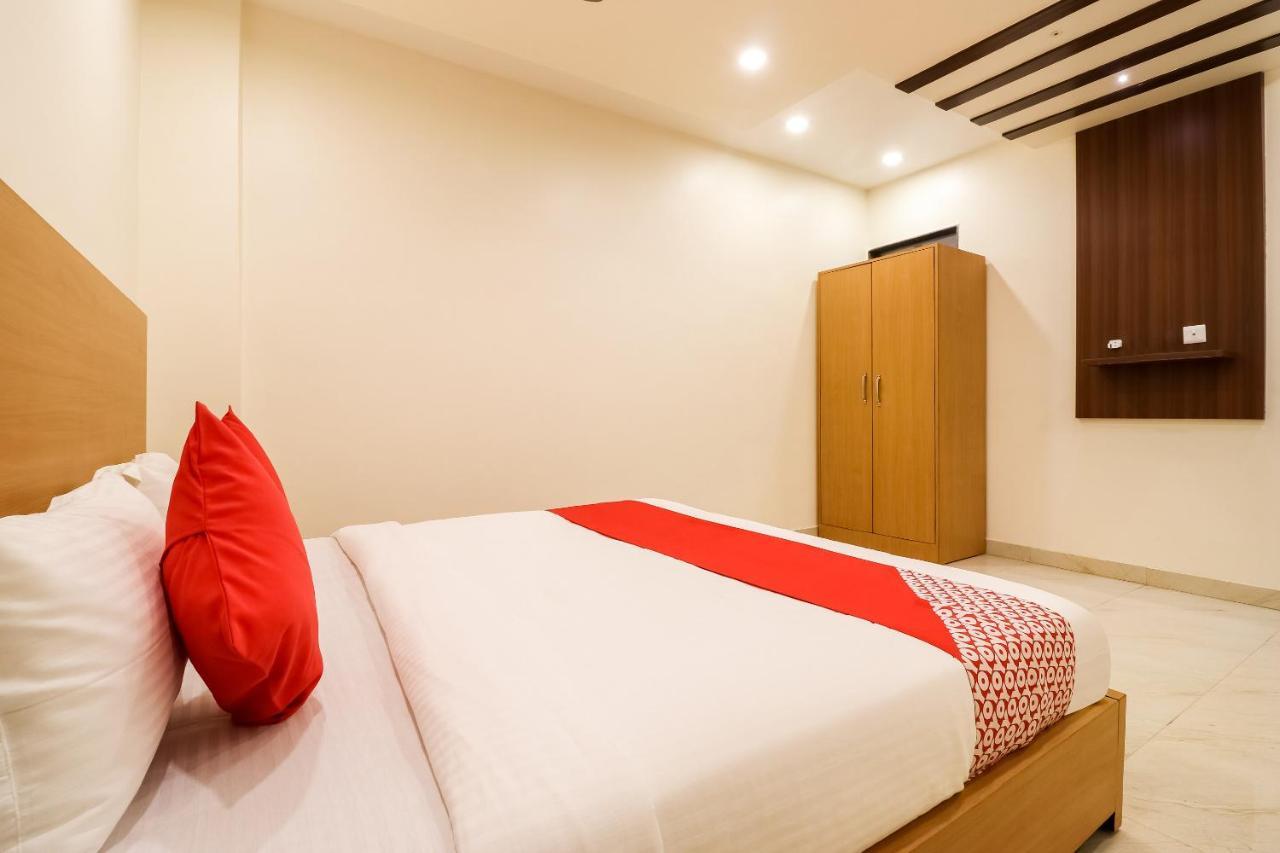 Oyo 61050 S S K Continental Hotel Juhi Bari Zewnętrze zdjęcie