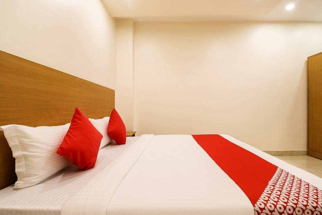Oyo 61050 S S K Continental Hotel Juhi Bari Zewnętrze zdjęcie