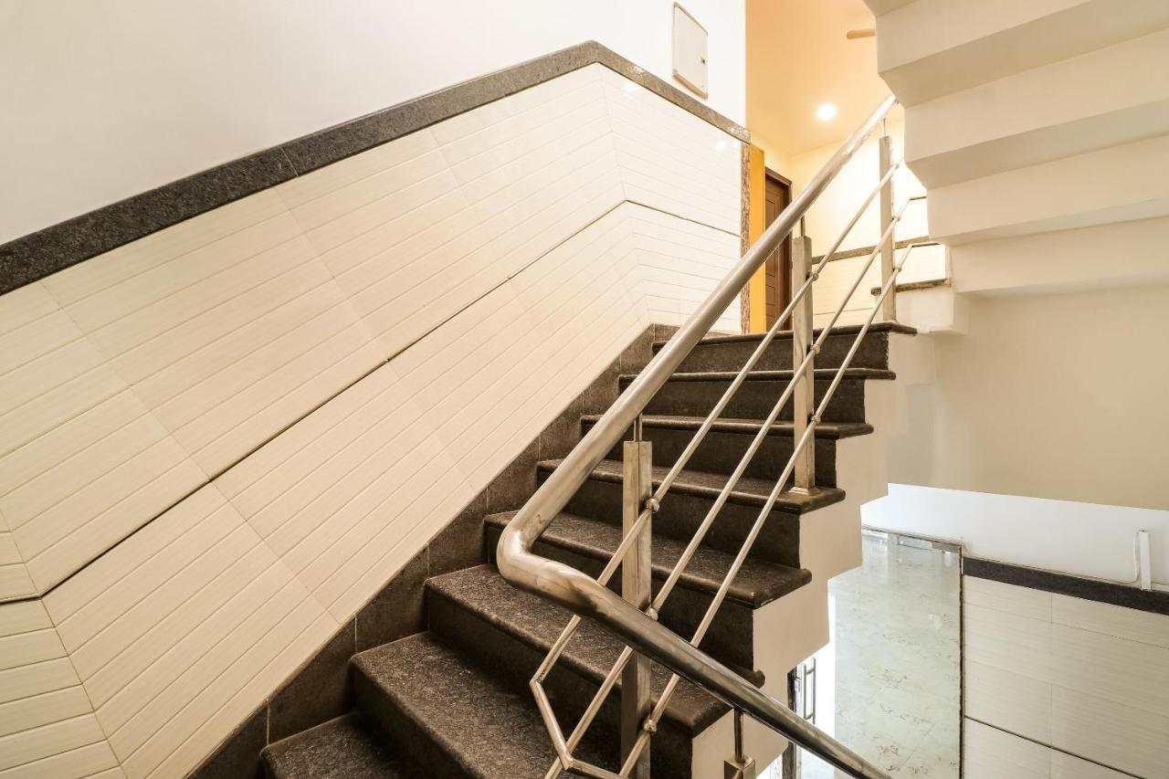 Oyo 61050 S S K Continental Hotel Juhi Bari Zewnętrze zdjęcie
